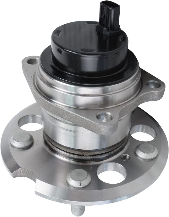 Rear Wheel Hub and Bearings - 512212 x2