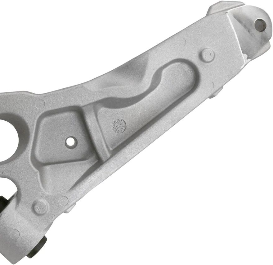 Front Right Lower Control Arm - K643180