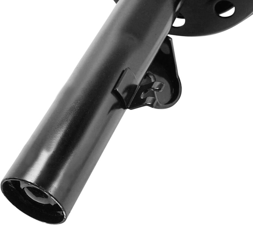 Front Left Strut w/Coil Spring - 472534