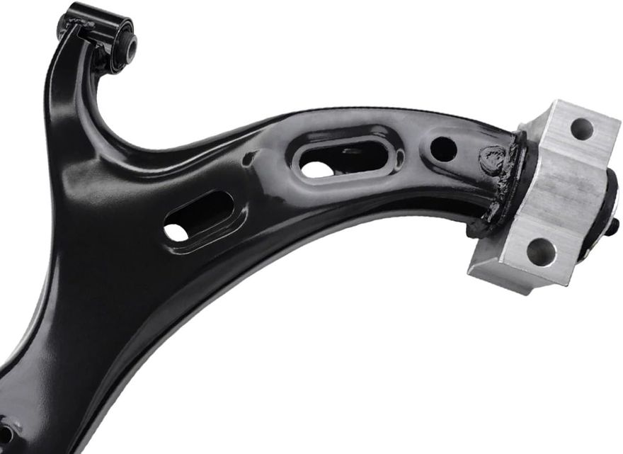 Front Left Lower Control Arm - K623477